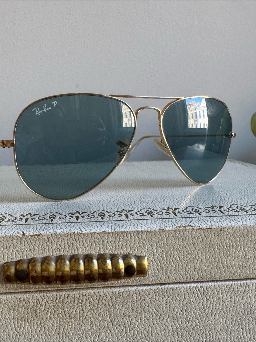 Ray-Ban Gold Aviator Sunglasses with Green Lenses - Picture 2 of 7